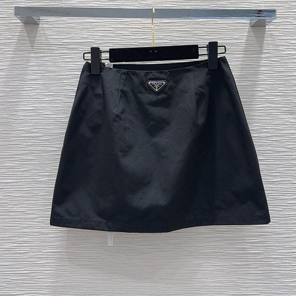 【女性の憧れ☆】プラダ 半袖 スポーツウェア セット 偽物 put11646